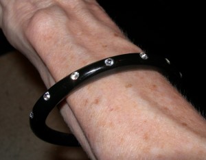 black-chanel-bangle2