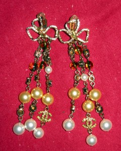 long-chanel-pearl-earrings2 long-chanel-pearl-earrings2
